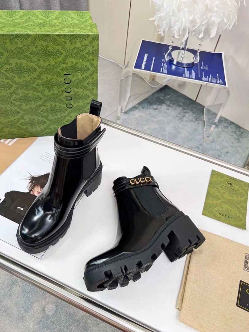 Gvc*1 Mid Heel Boot With Logo Black 734909 Aabk6 1000