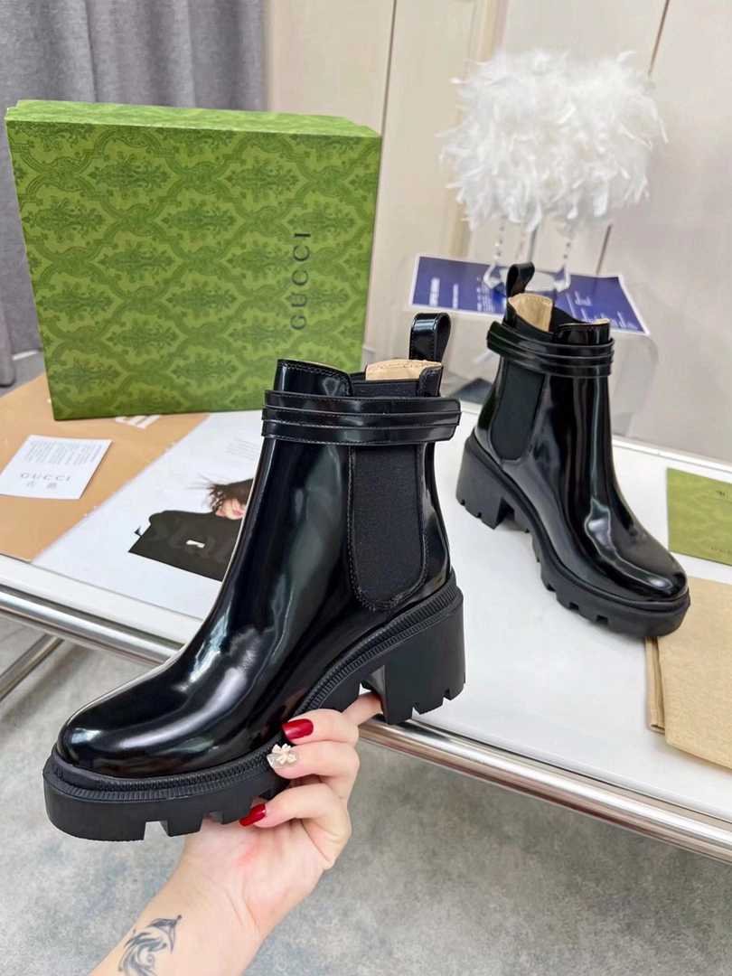 Gvc*1 Mid Heel Boot With Logo Black 734909 Aabk6 1000