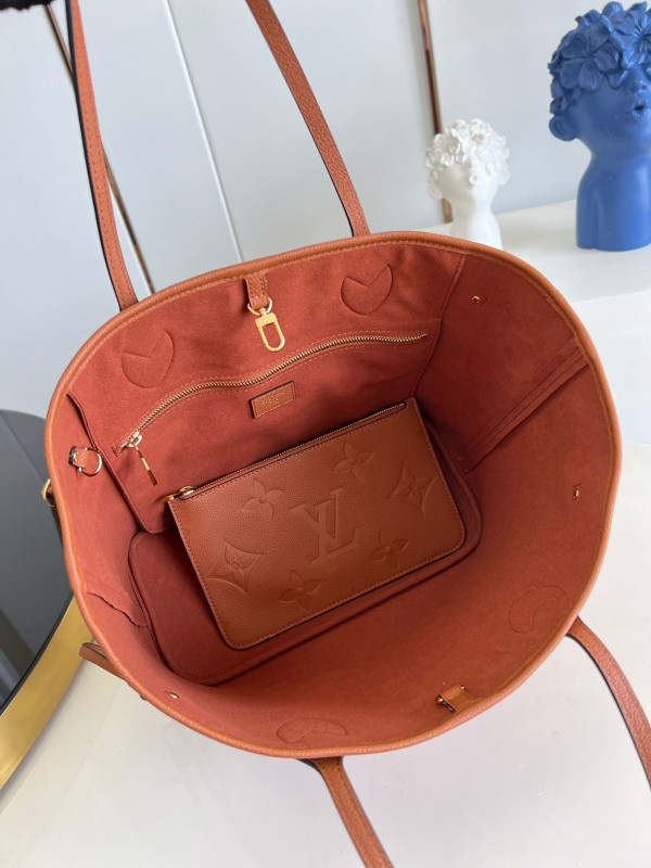 l**is V*t*n neverfull mm