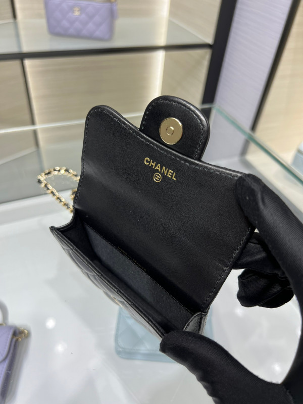 CL FLAP COIN PURSE WITH CHAIN