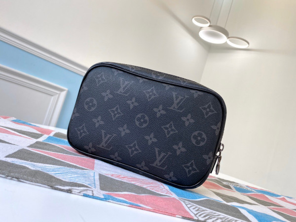 l**is V*t*n toiletry pouch pm