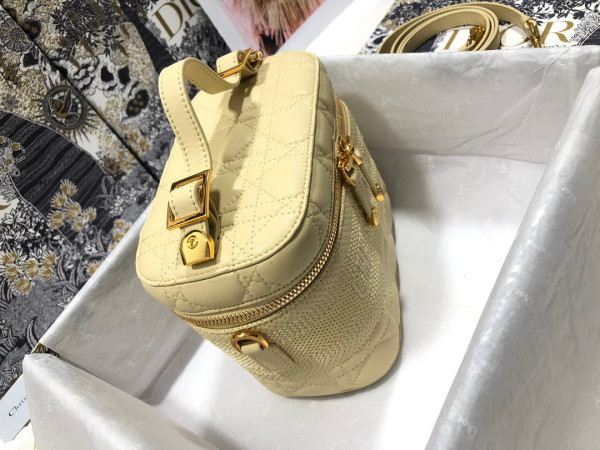 D*or vanity case-24-17-13.5cm