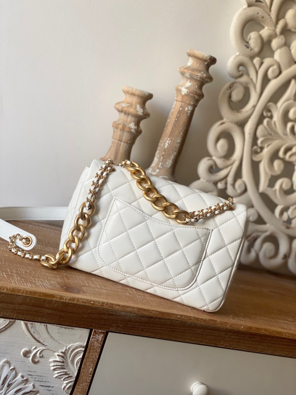 CL FLAP BAG