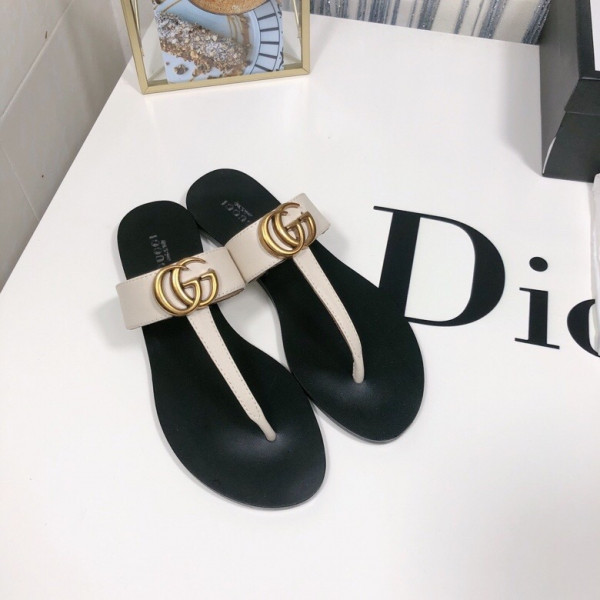 G*u*i leather thong sandal with double g