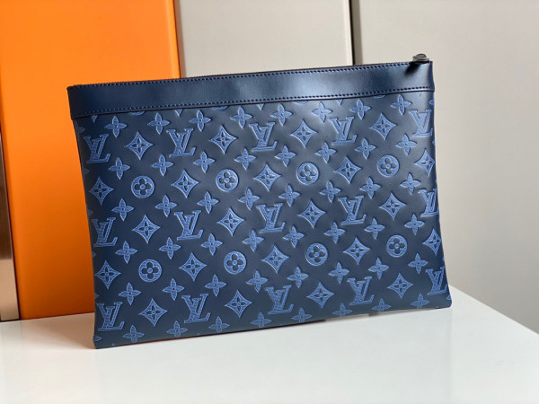l**is V*t*n discovery pochette gm