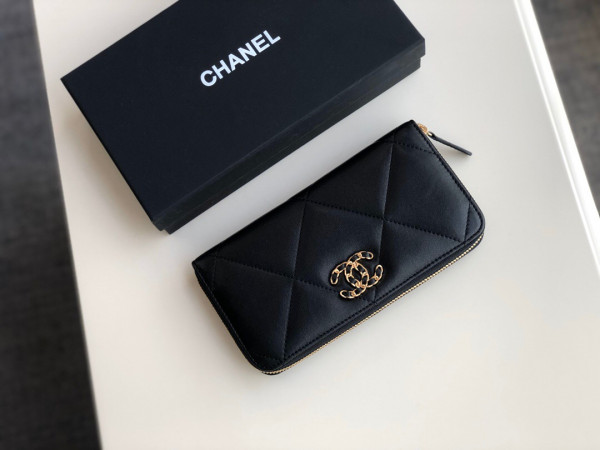 CL 19 ZIPPED WALLET