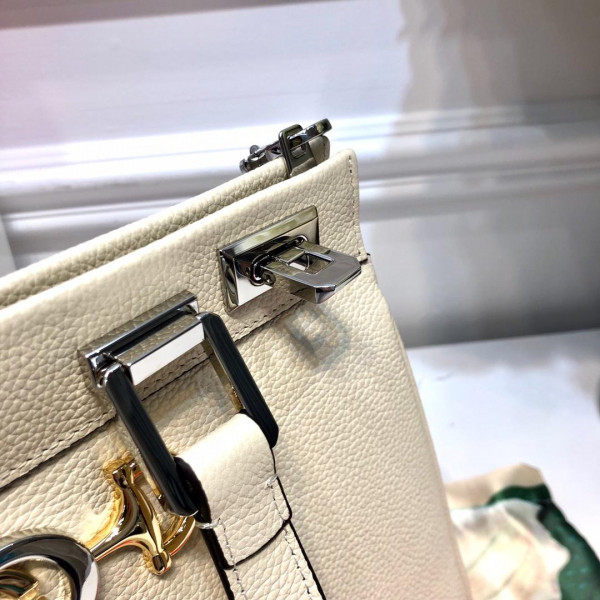 G*u*i zumi grainy leather small top handle bag