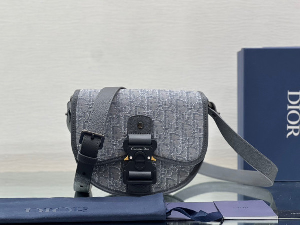 D*or gallop bag