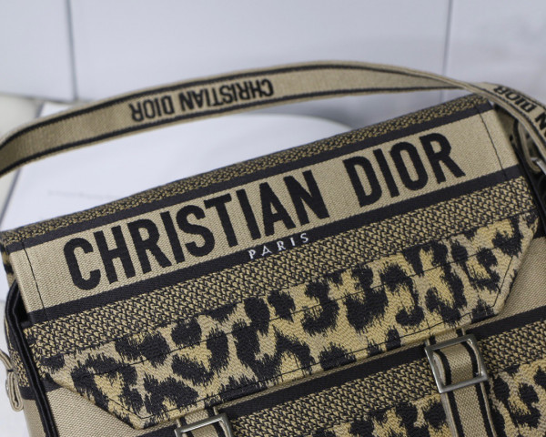 D*orcamp bag