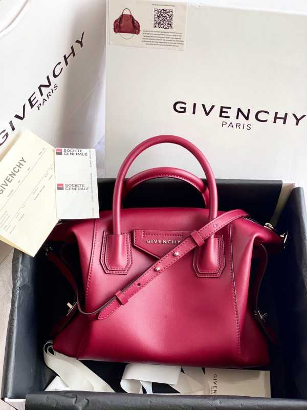 GIVENCHY ANTIGONA SOFT