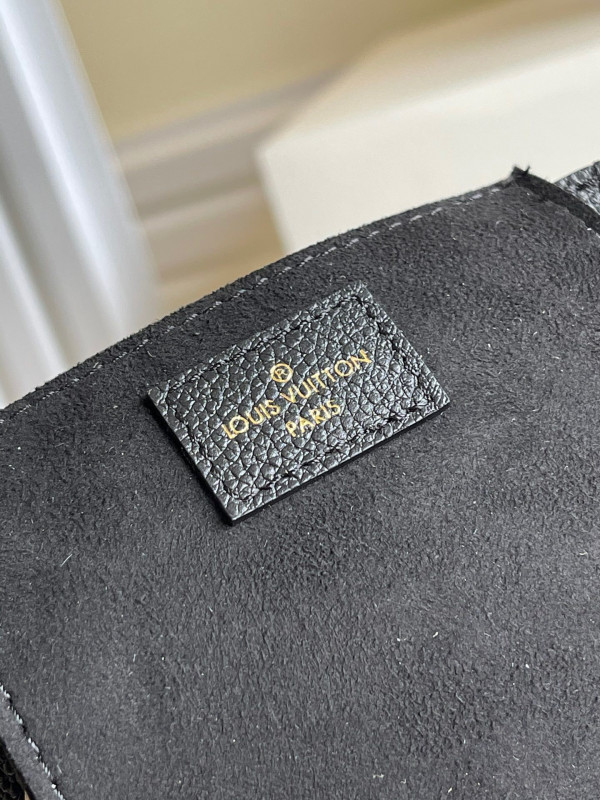 l**is V*t*n petit sac plat