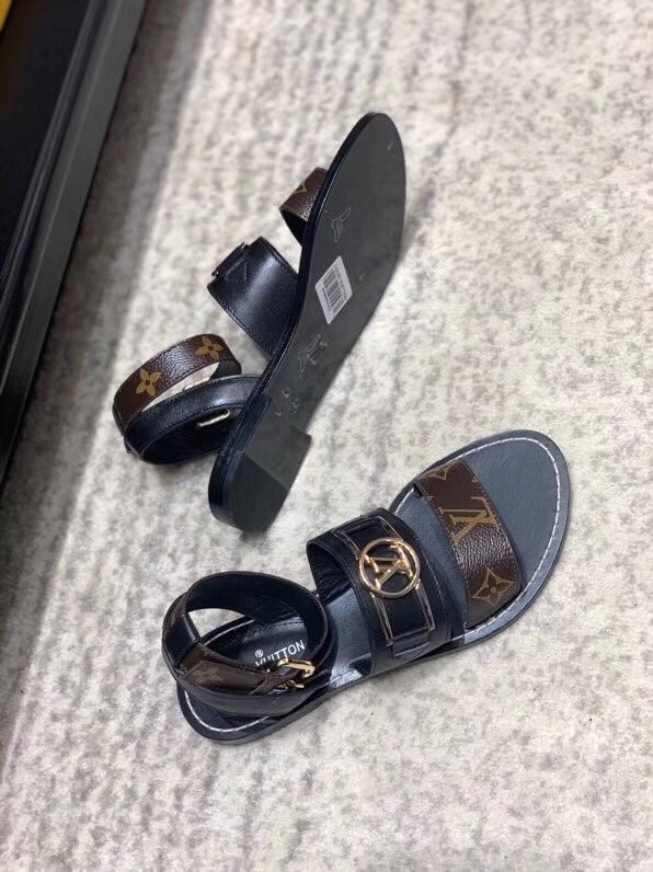 l**is V*t*n academy flat sandal