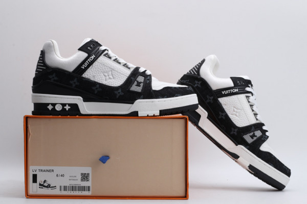 l**is V*t*n trainer sneaker