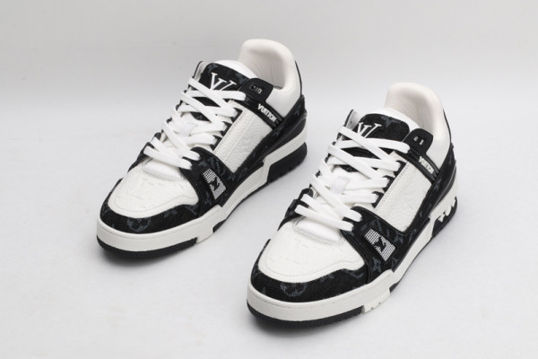 l**is V*t*n trainer sneaker