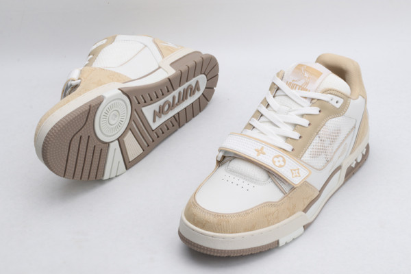 l**is V*t*n trainer sneaker