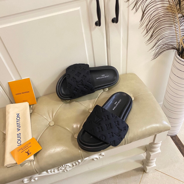 l**is V*t*n pool pillow comfort mule