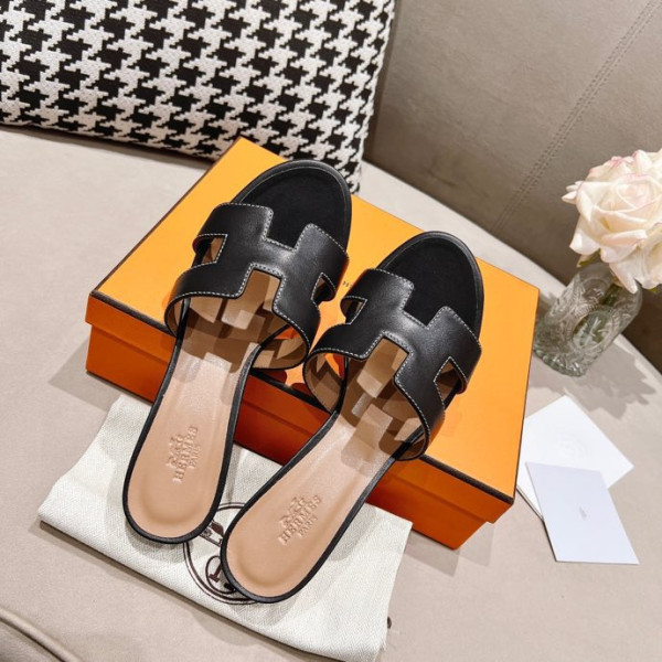 H**mes oasis sandal