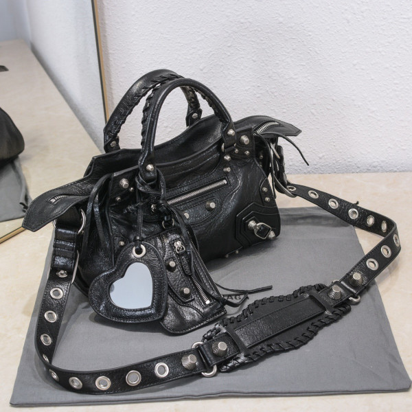Ba*len*cia*ga neo cagole xs handbag