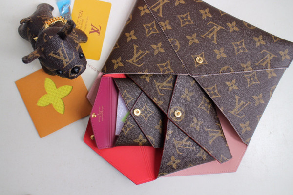 l**is V*t*n kirigami pochette