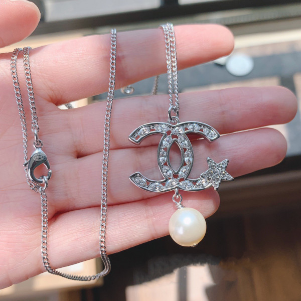 CL NECKLACE