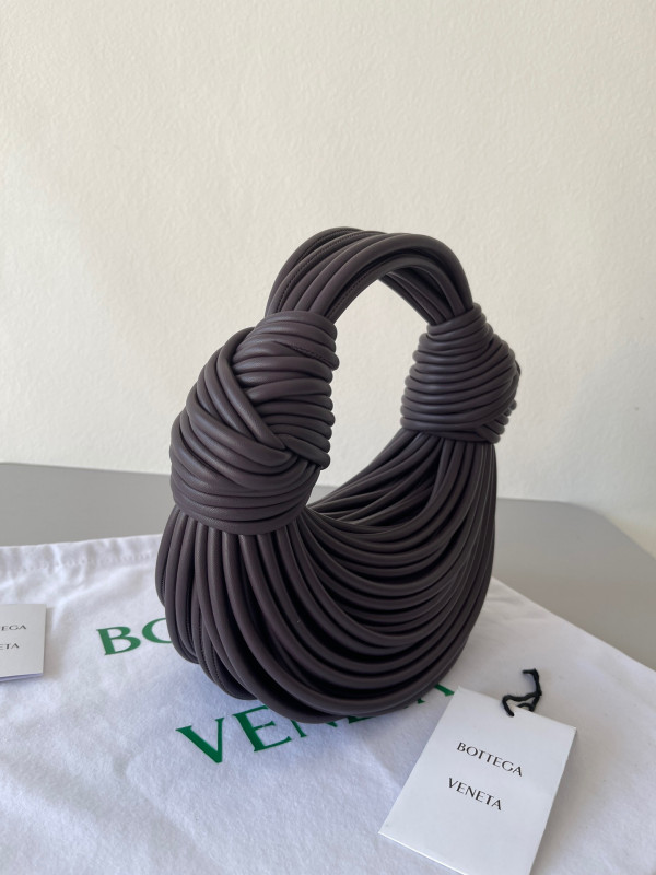 Bo*te*ga ve*ne*ta double knot