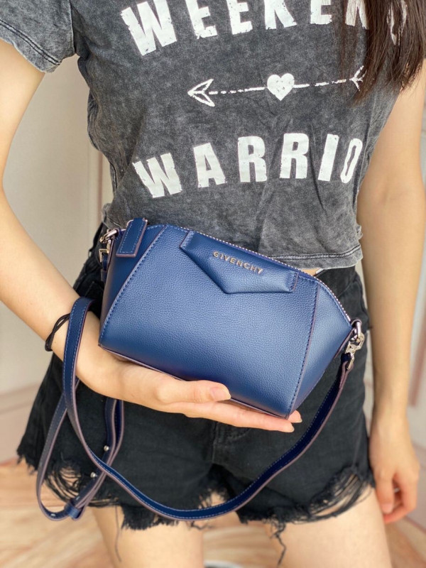 GIVENCHY NANO ANTIGONA