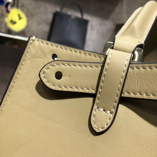 F**di peekaboo bag