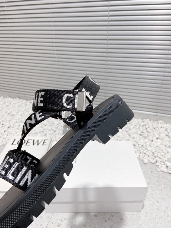 Ce**e leo strappy sandal in with "Ce**e" jacquard black / white