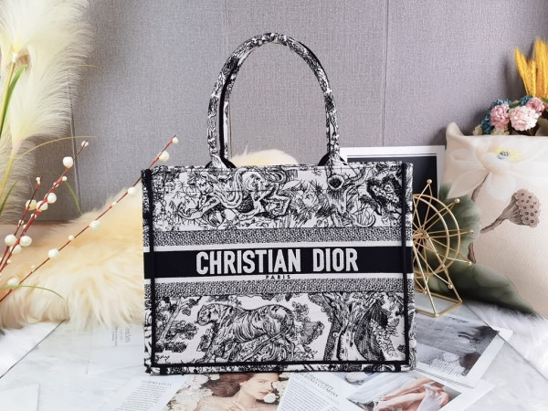 D*or book tote