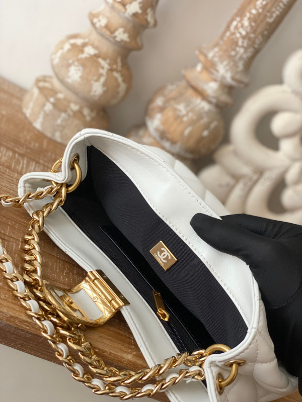 CL HOBO HANDBAG