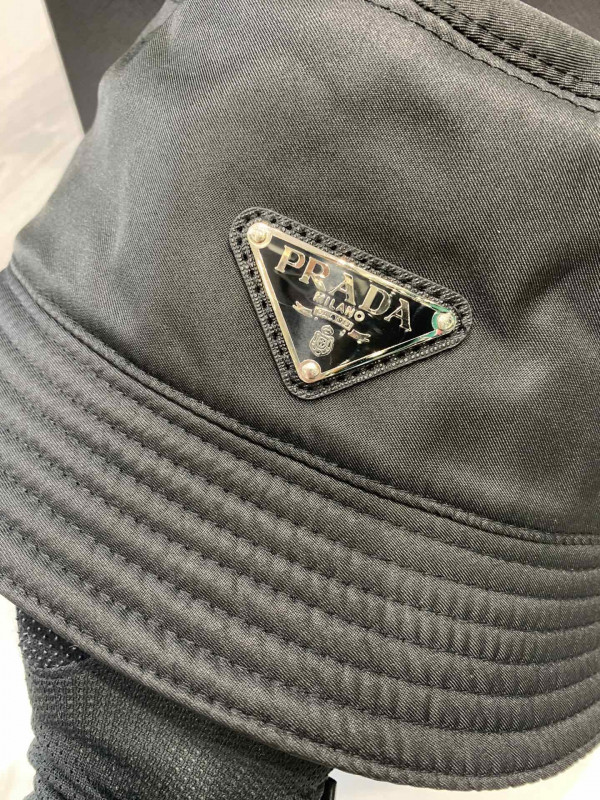 Pra*a nylon bucket hat