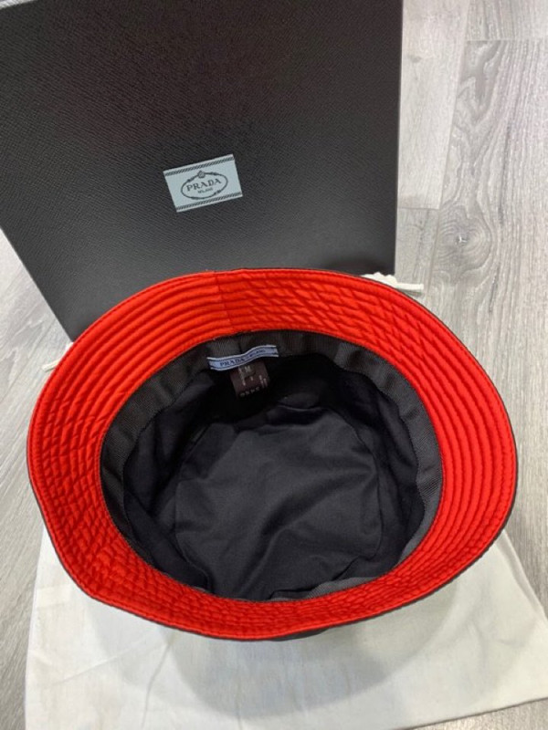 Pra*a nylon bucket hat