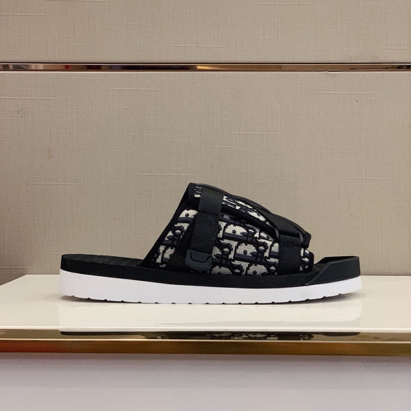 D*or alpha sandal