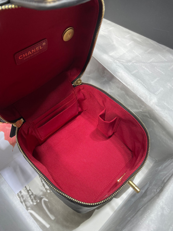 CL VANITY CASE