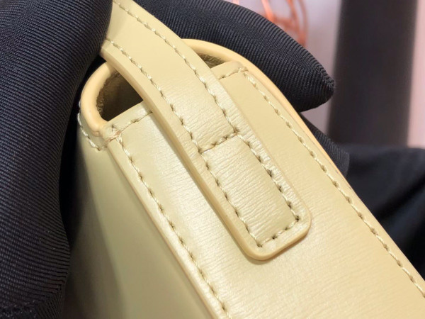 Ce**e triomphe shoulder bag