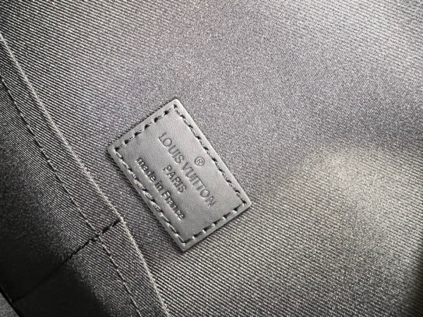 l**is V*t*n s lock briefcase