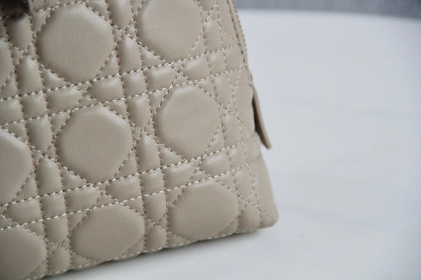 D*or caro beauty pouch