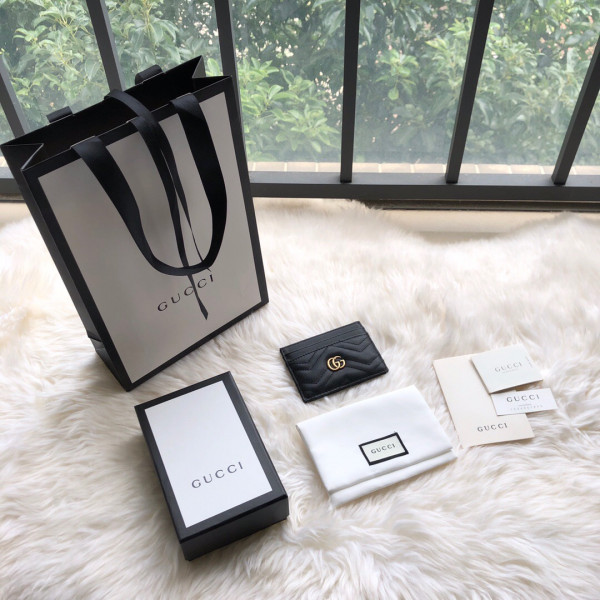 G*u*i marmont card case
