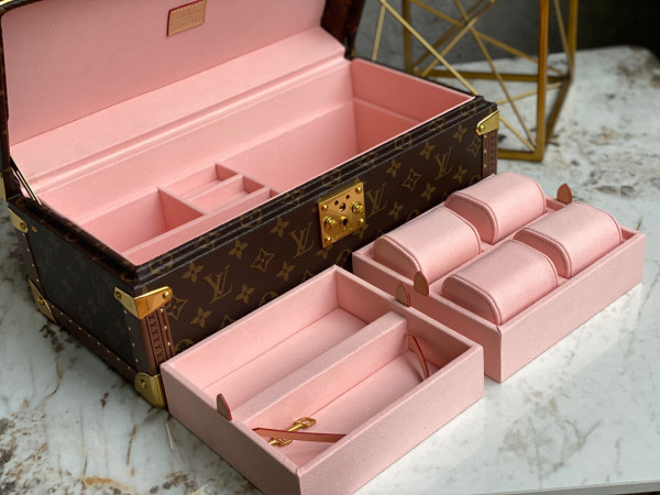 l**is V*t*n coffret accessoires