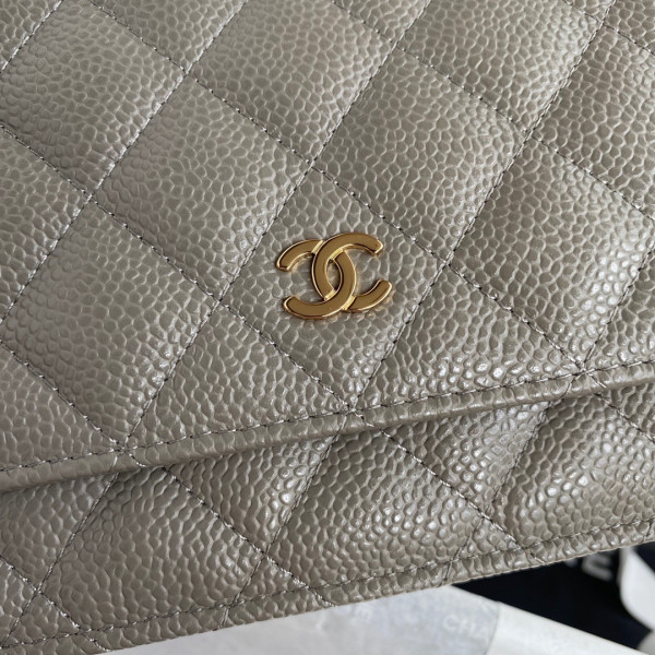 CL CHAIN WALLET CAVIAR NEW EDITION