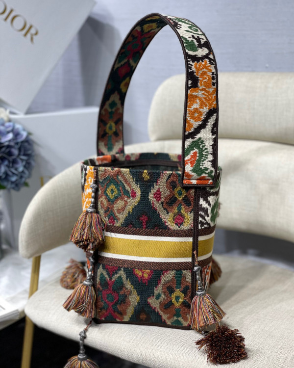 D*or d-bubble bucket bag