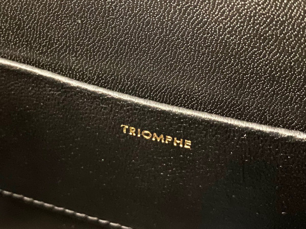 Ce**e chain box triomphe bag in shiny calfskin