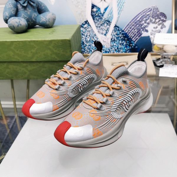 G*u*i run sneaker