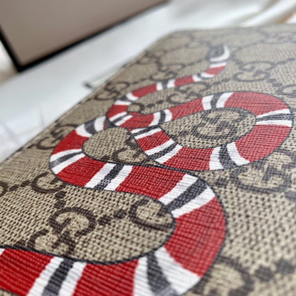 G*u*i bee print gg zip around wallet