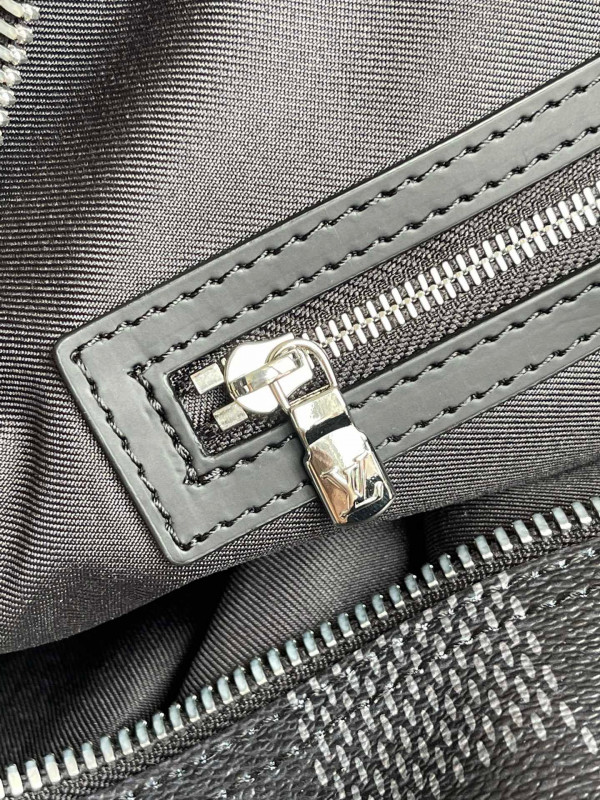 l**is V*t*n keepall bandouliÈre 50