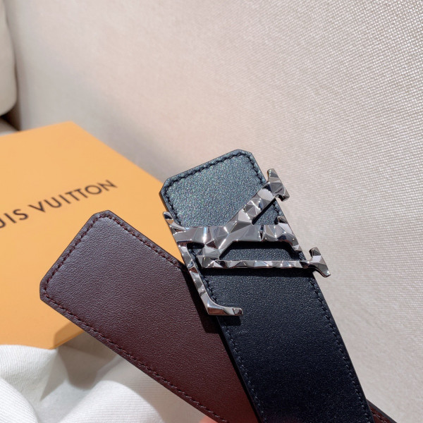 l**is V*t*n belt