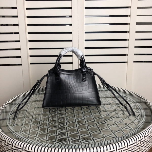 Ba*len*cia*ga neo classic mini top handle bag