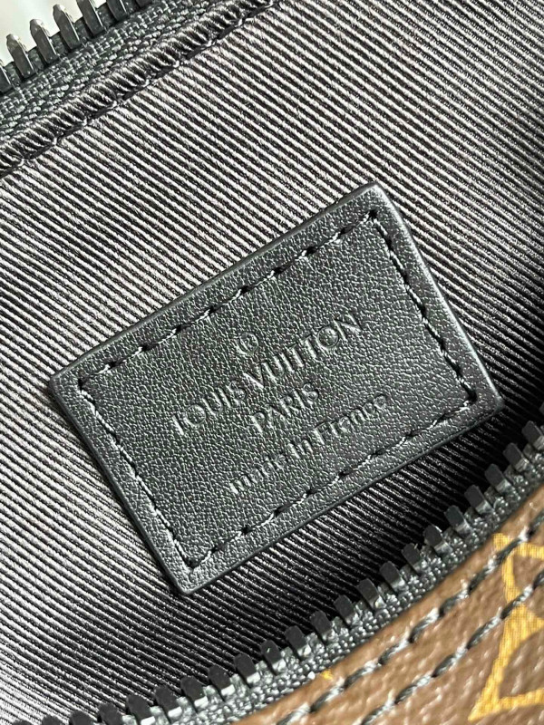 l**is V*t*n keepall xs