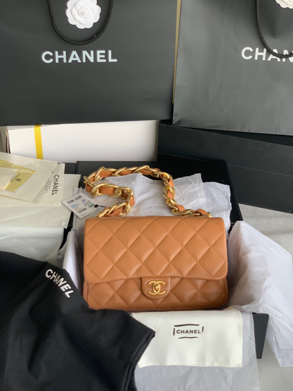 CL LARGE FLAP BAG