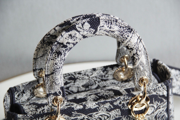 D*or medium lady d-lite bag